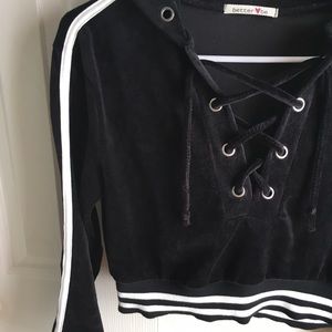 Better Be Tops - Black velvet crop top Better Be Tops - Black velvet crop top